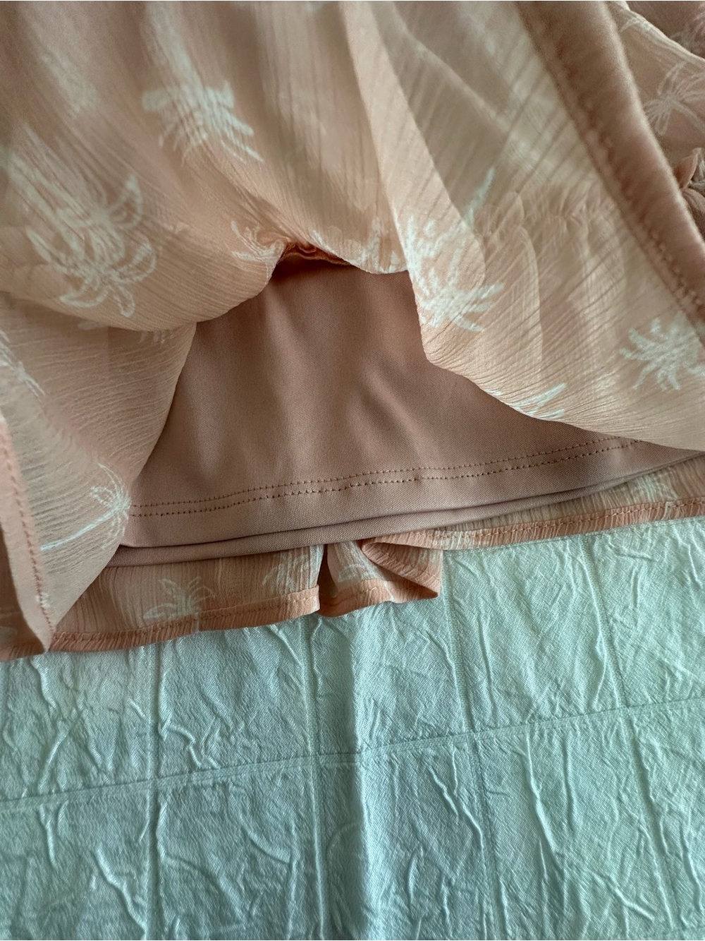 NWT LC Lauren Conrad Blush Pink Palm Ruffled Mini Skirt - Picture 3 of 6